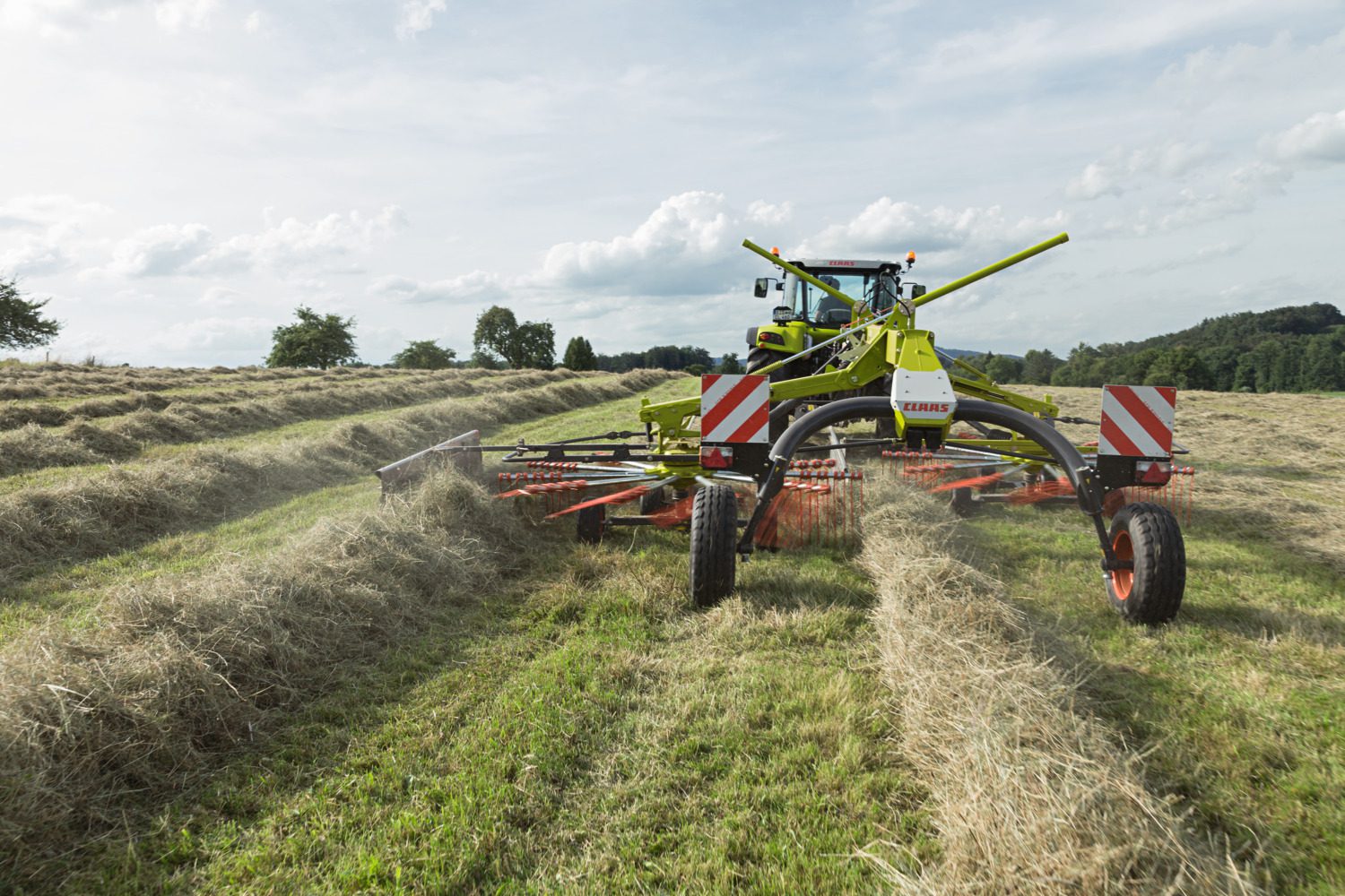 CLAAS LINER Dual-Rotor Side Swather